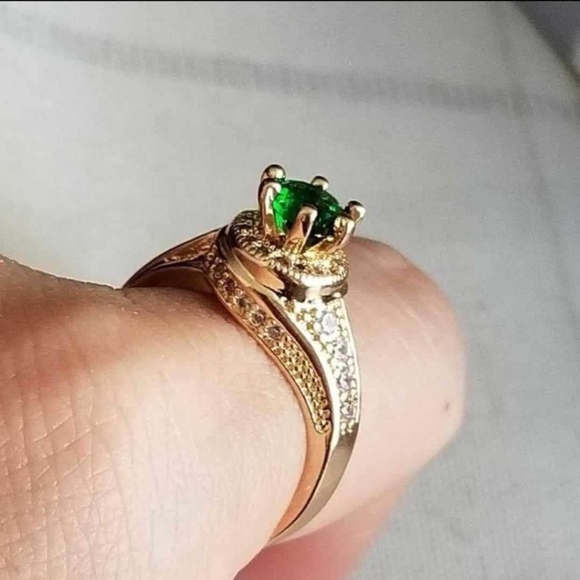 New 18K Gold Plated Round Cut Emerald Diamond Ring for Women - Picture 11 of 11